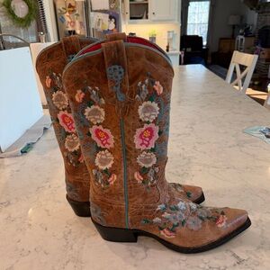 Macie Bean Never Promised You a Rose Garden Boots